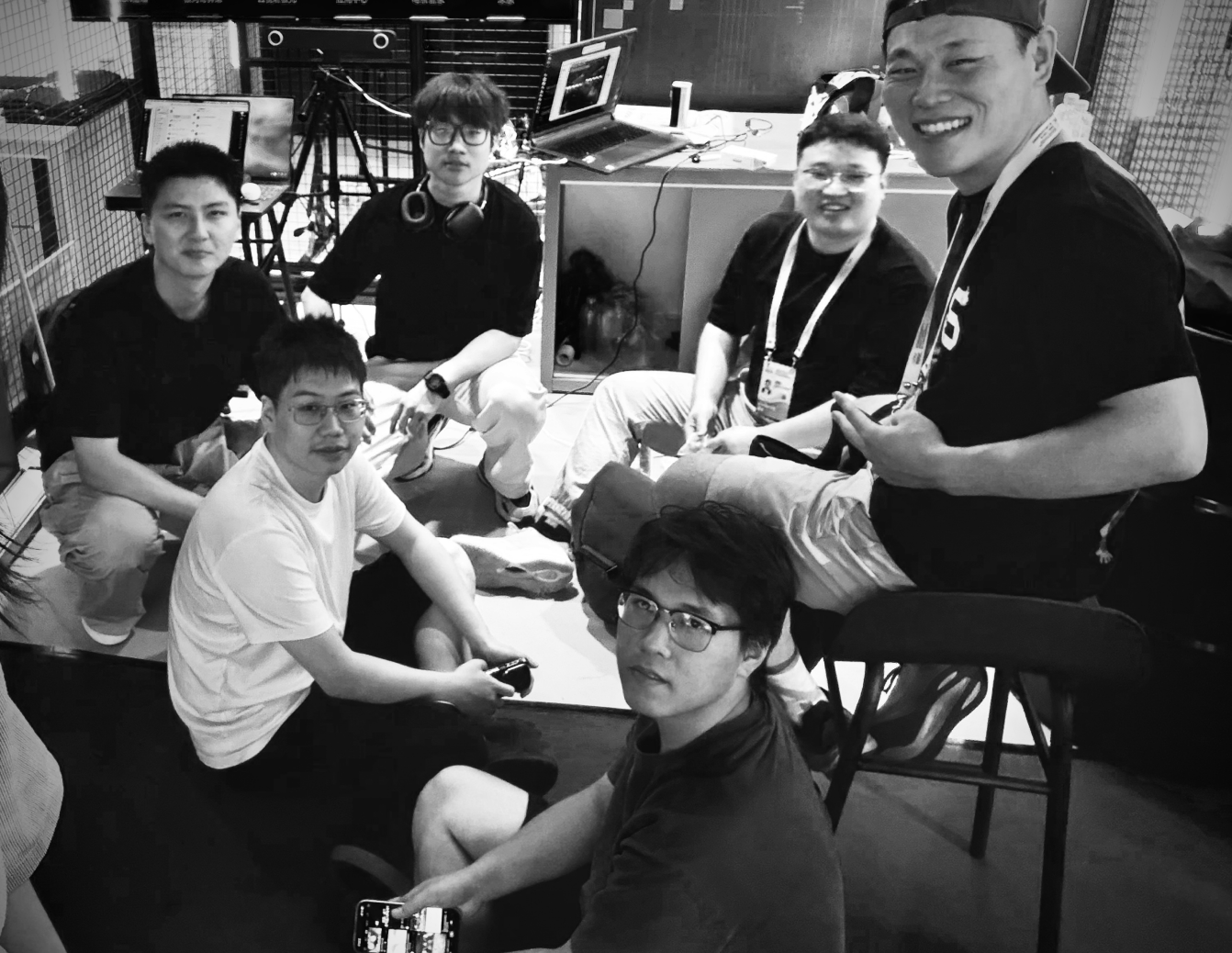 The friend. team around a table.
